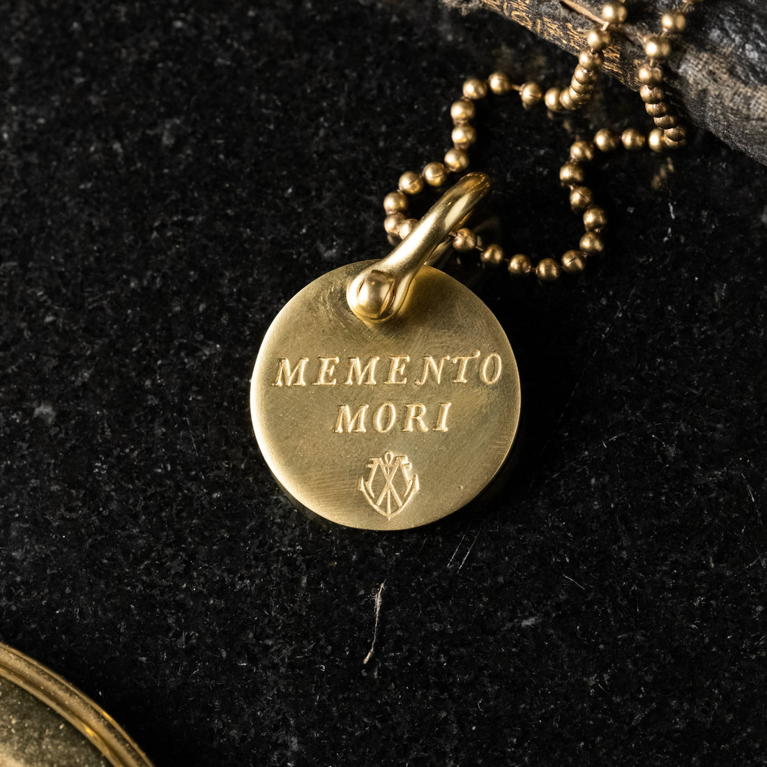 "REMEMBER YOU WILL DIE" / "REMEMBER TO LIVE"